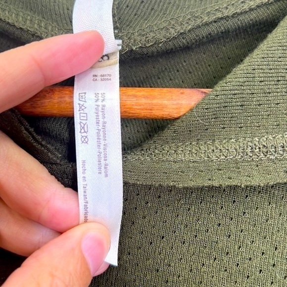 Free People - FP Movement Apollo Urban Army Green Perforated Hoodie Size Small - Picture 11 of 13